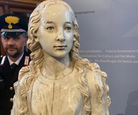 La statua della Maddalena di Andrea della Robbia torna in Germania. Franceschini: ‘Restituzione della statua sottratta dai nazisti onora la memoria delle vittime del nazifascismo e consolida rapporti culturali tra Italia e Germania’