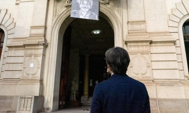 Sul Municipio di Reggio Calabria un manifesto per Patrick Zaki, il Sindaco Falcomatà: “Situazione disumana, il nostro Governo faccia ogni sforzo per liberarlo e riportarlo in Italia”