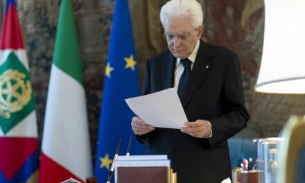 19° anniversario dell’assasinio di Marco Biagi. Mattarella: «Il terrorismo è stato sconfitto dall’unità del popolo italiano»
