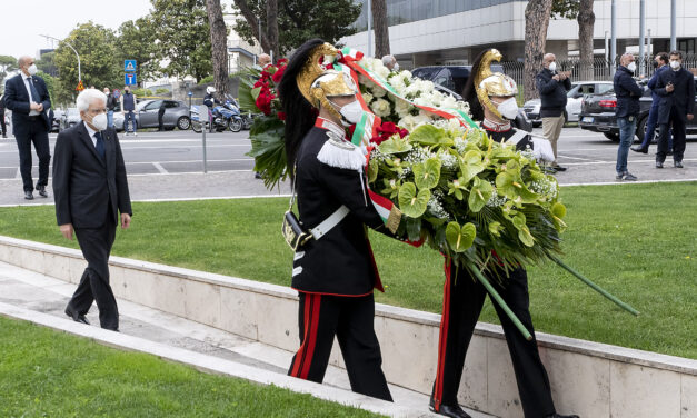 Mattarella: «Buon Primo maggio all’Italia che riparte»