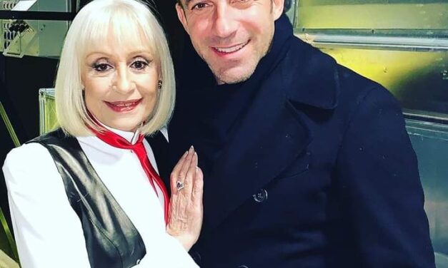 Addio a Raffaella Carrà. Il lungo tributo all’artista da Mattarella a Treccani, da Draghi ad Arbore, Baglioni e Del Piero